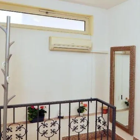 Regina - Duplex Two Bedroom *
