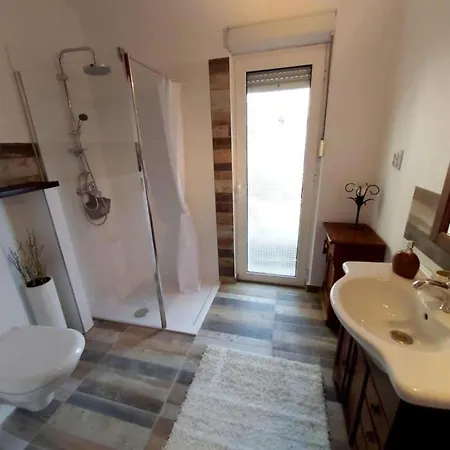 Regina - Duplex Two Bedroom *